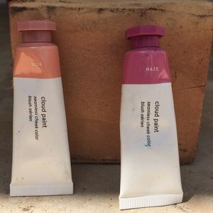 GLOSSIER CLOUD PAINT. Haze and Dusk.